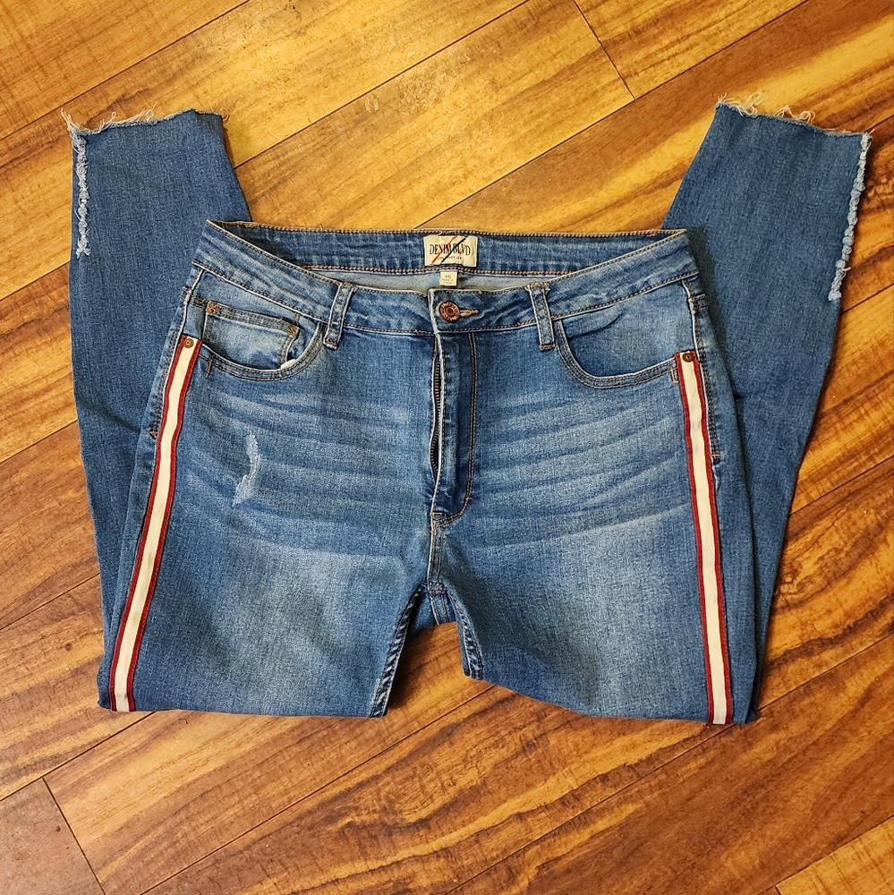 SKINNY JEANS WITH STRIPES